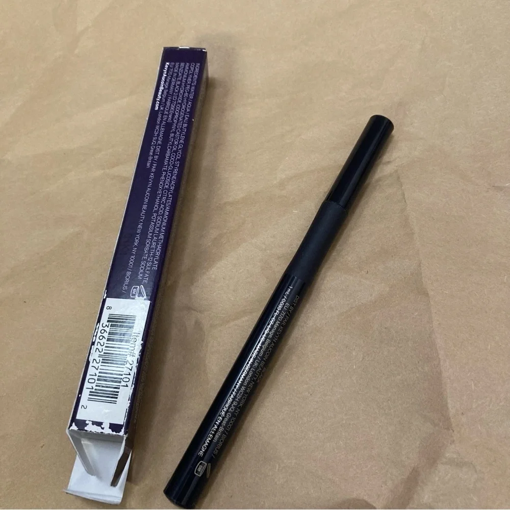 Kevyn aucoin eyeliner